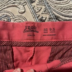 Size 32 Izod Coral Shorts